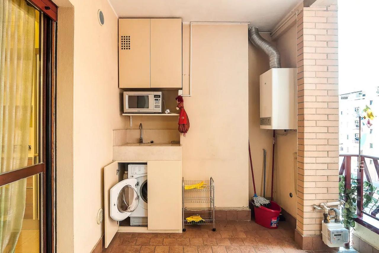 Moderno Appartamento Zona Centrale 拉蒂纳 外观 照片